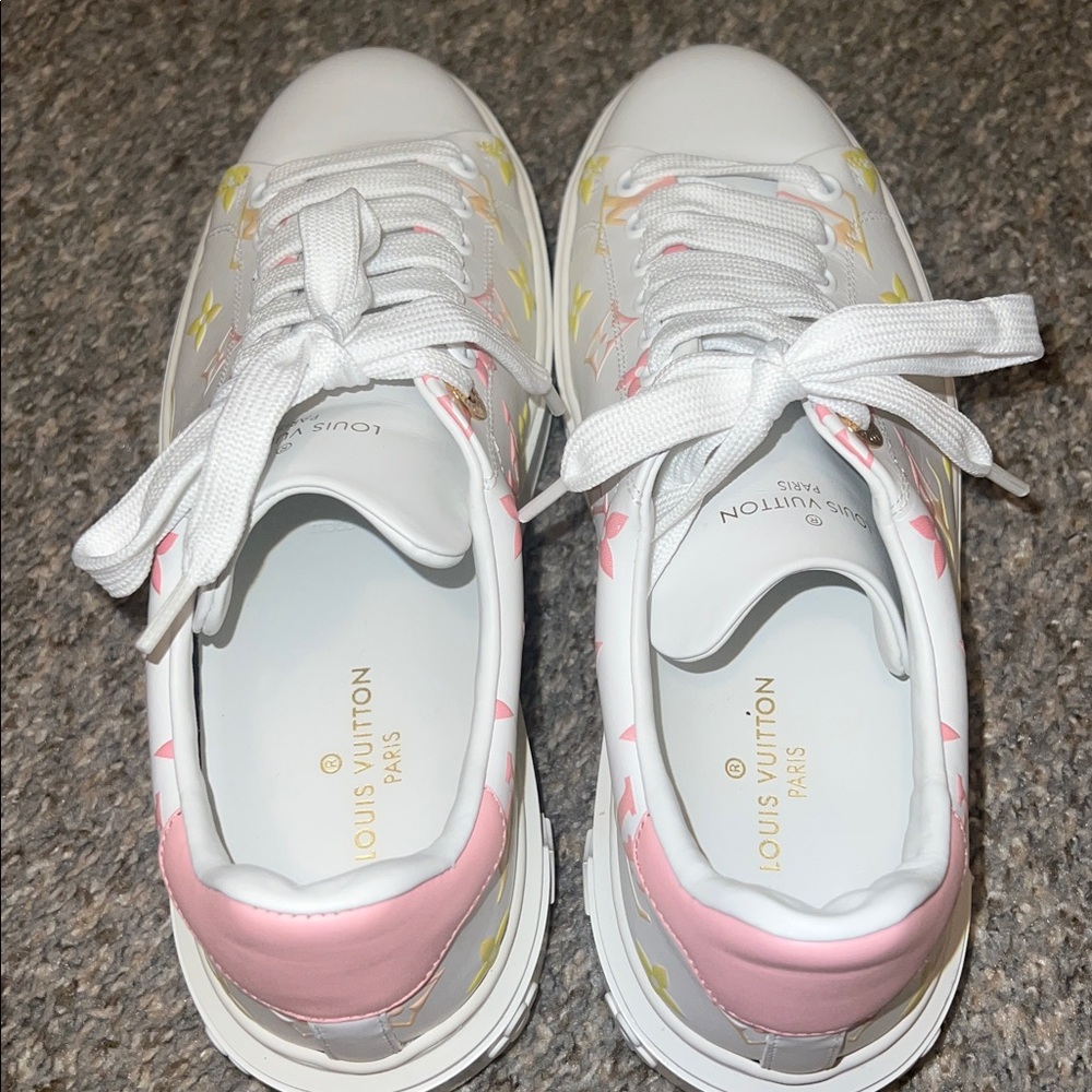 Louis Vuitton sneakers. 7 - Picture 6 of 10